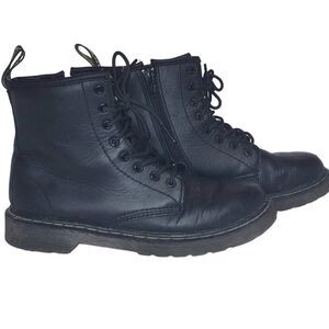 Dr. Martens size 5L Delaney Airwair Black Boots